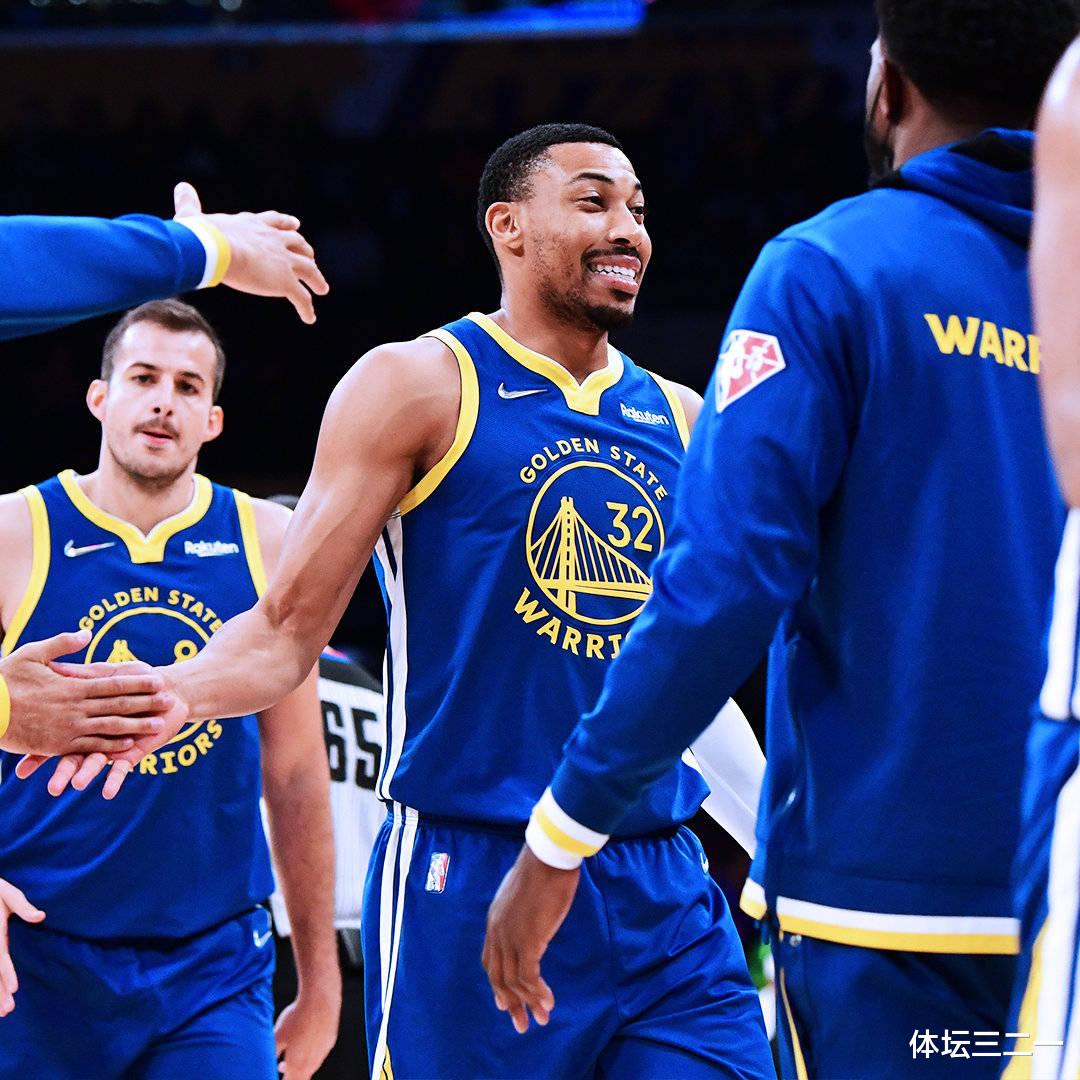 包含欧篮联倒计时，法兰克福清晨扳平良机，细节引发关注，引发热议，轮换策略成焦点的词条